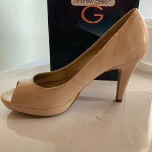 Andrew Geller Peek-a-Boo toe heel shoe